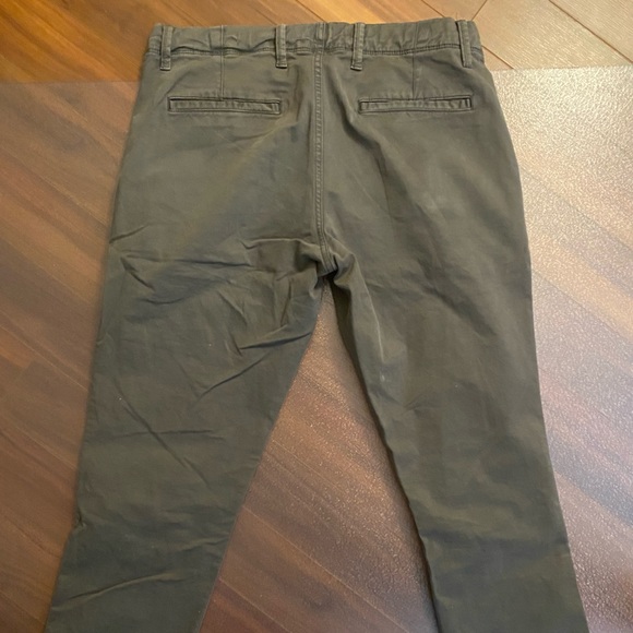 GAP slim fit chino pant - 32 x 30 - Picture 4 of 7